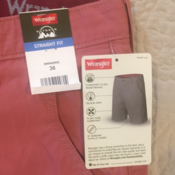 🆕 Wrangler Outdoor Performance Flat Front Flex Waistband 9” Straight Shorts 36 - Picture 6 of 8